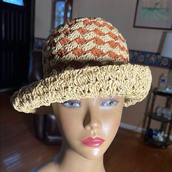 Daniele Meucci Vintage Woven Tan and Brown Women's Hat - Picture 1 of 8